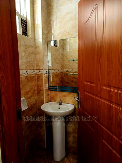 4bdrm Mansion in Mutero Kirarapion for rent - Image 1