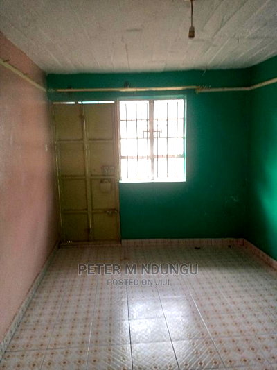 Spacious Bedsitter to Let - Image 1