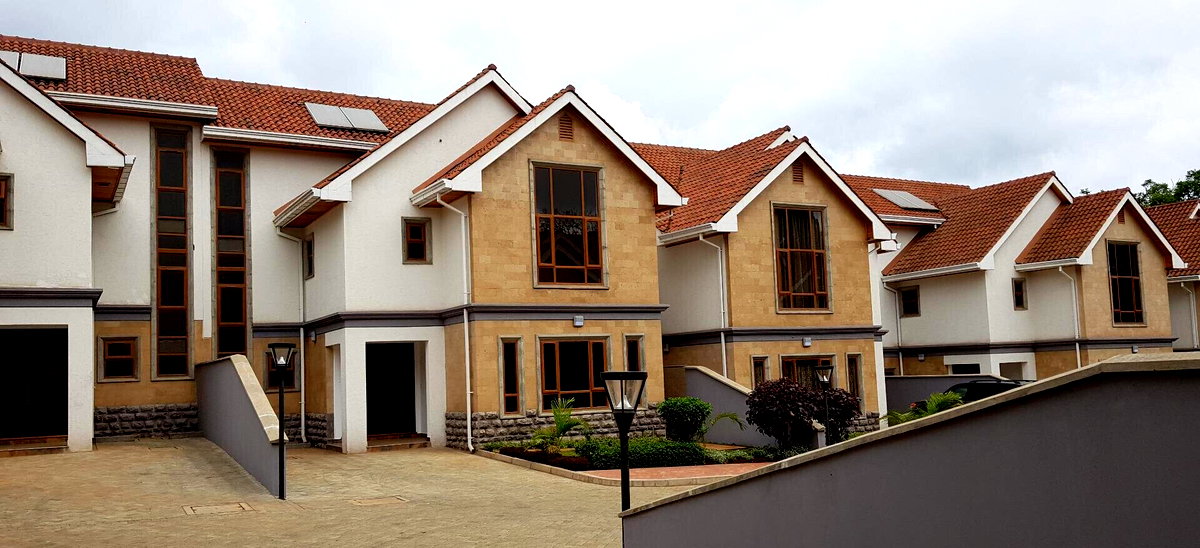 5-Ensuite Townhouse with Garden & DSQ Near Valley Arcade