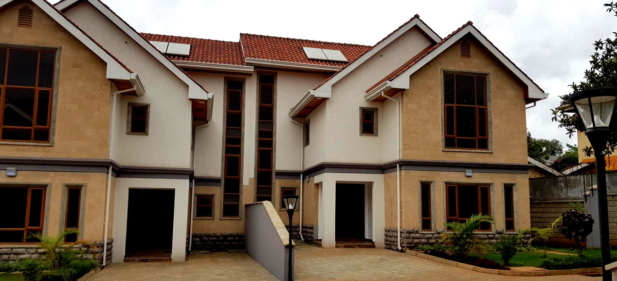 5-Ensuite Townhouse with Garden & DSQ Near Valley Arcade