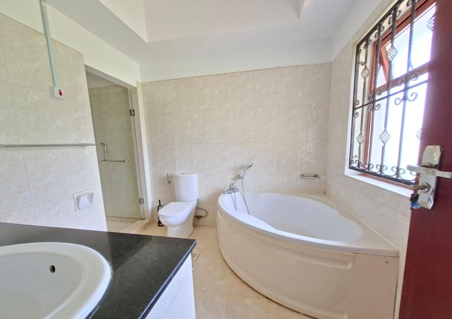 0.21 Acre 5BR Haven in Runda