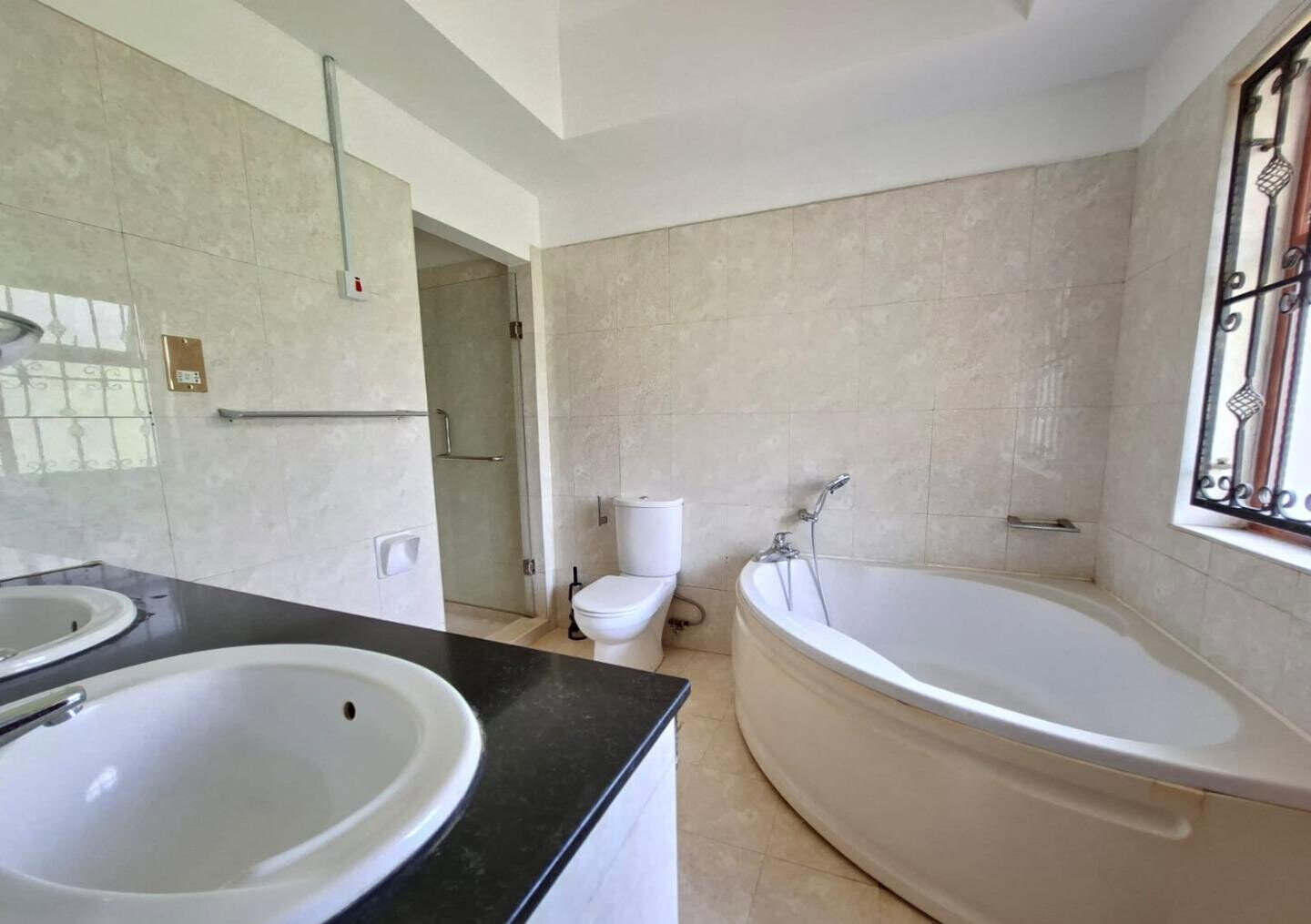 0.21 Acre 5BR Haven in Runda