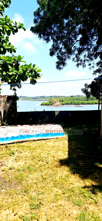 4bdrm Maisonette in Tudor for sale - Image 2