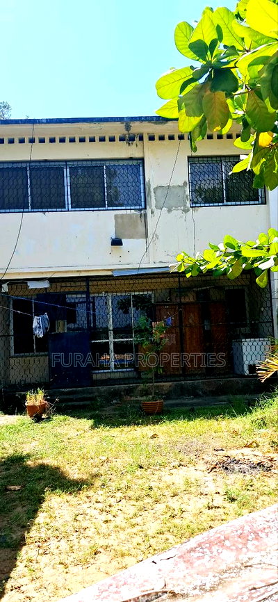 4bdrm Maisonette in Tudor for sale - Image 4