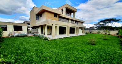 1.1 Acre Townhouse with Garden in Karen