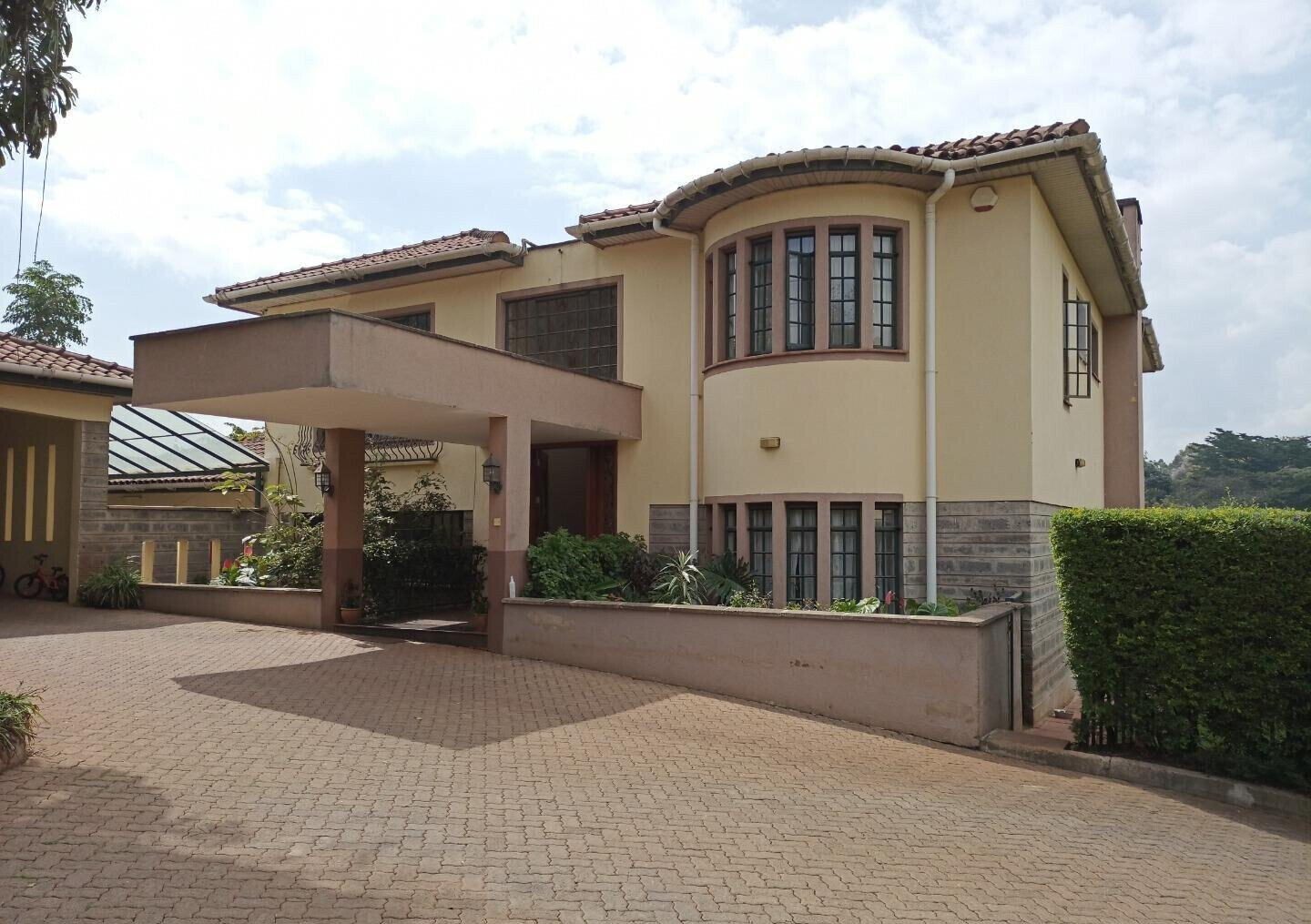 5-Ensuite Townhouse with Servant Quarter - Lower Kabete