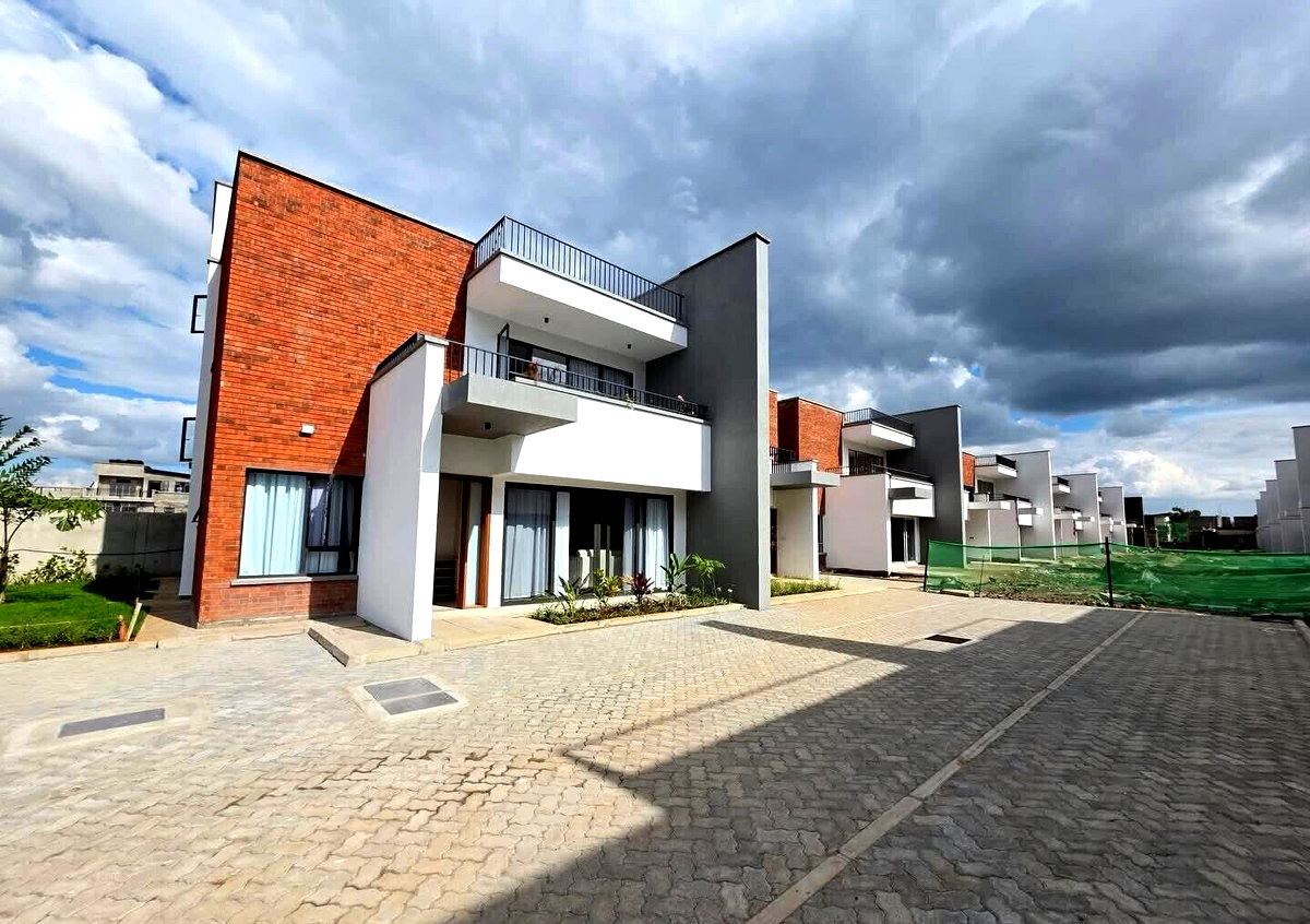 4BR Duplex & Triplex Townhouses with Rooftop Terrace – Langata