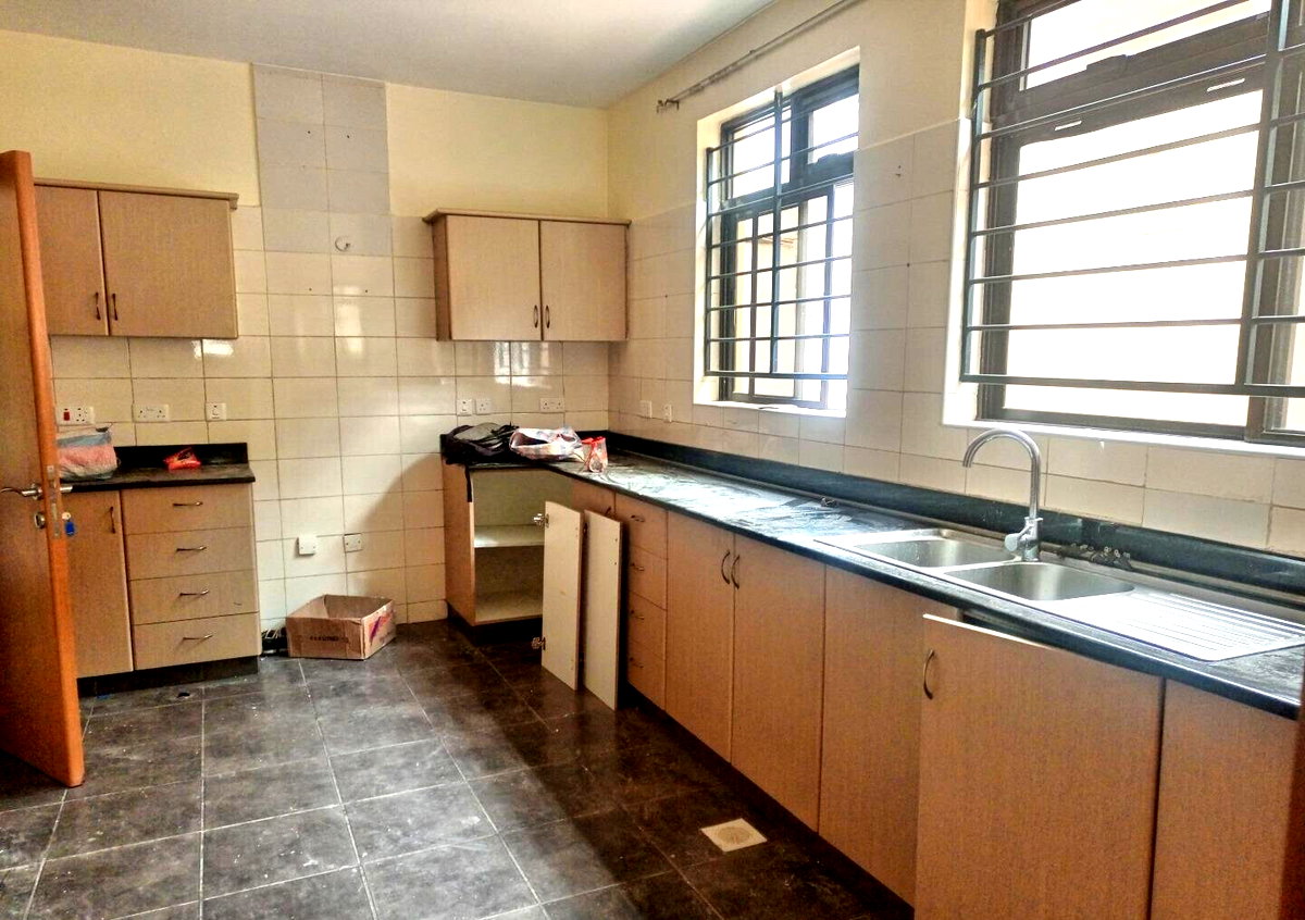 6-Ensuite Townhouse with Premium Finishes & Borehole - Lavington