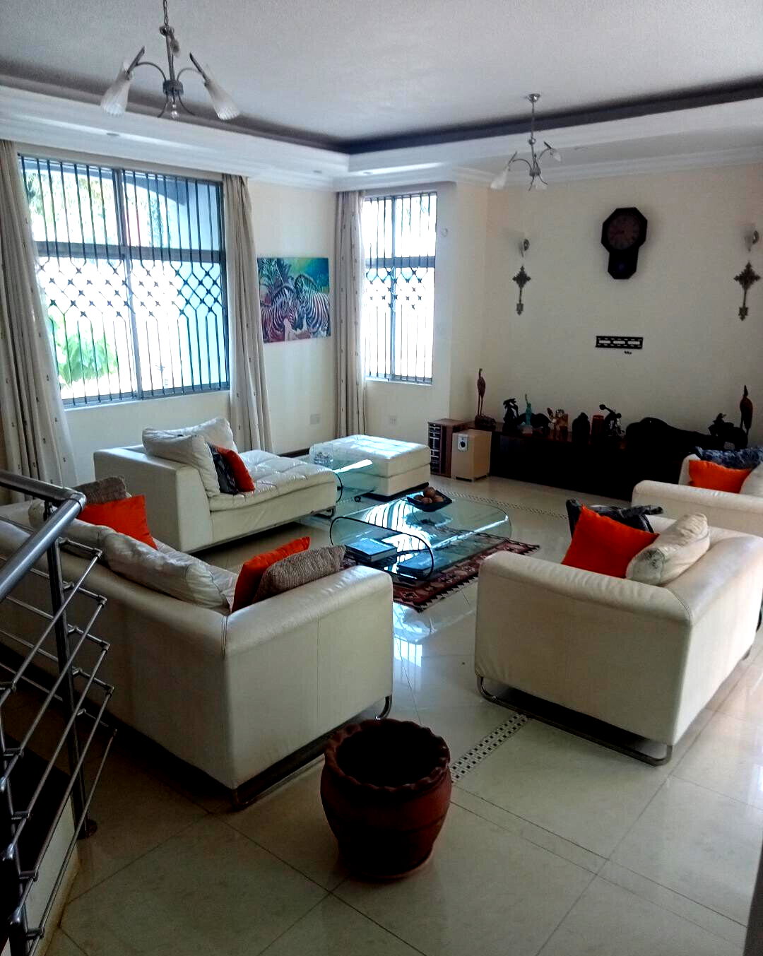 4BR Townhouse on Quarter Acre with Garden - Beach Road, Nyali