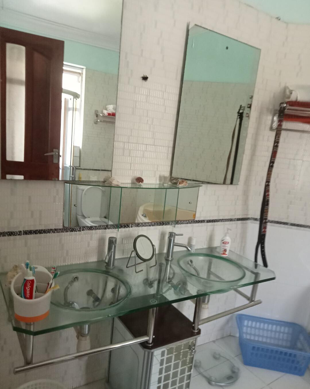 4BR Townhouse on Quarter Acre with Garden - Beach Road, Nyali