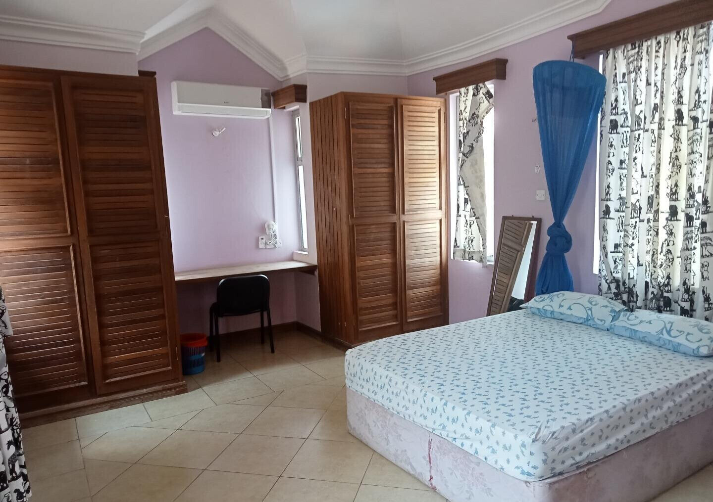 4BR Townhouse on Quarter Acre with Garden - Beach Road, Nyali