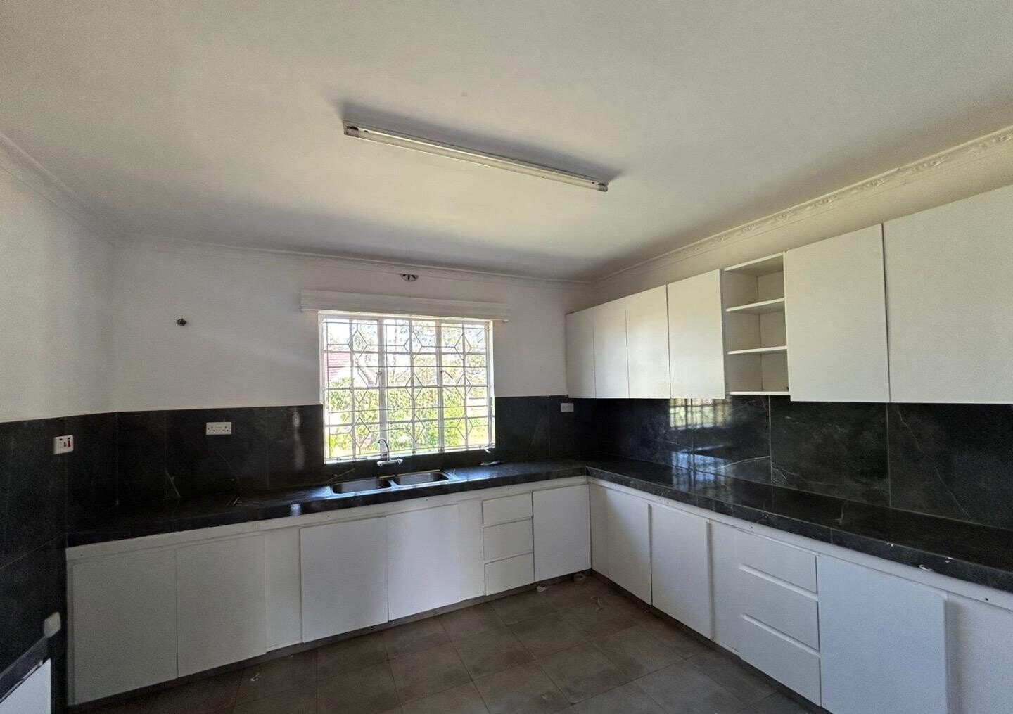 Half-Acre 4BR Farmhouse in Kiambu