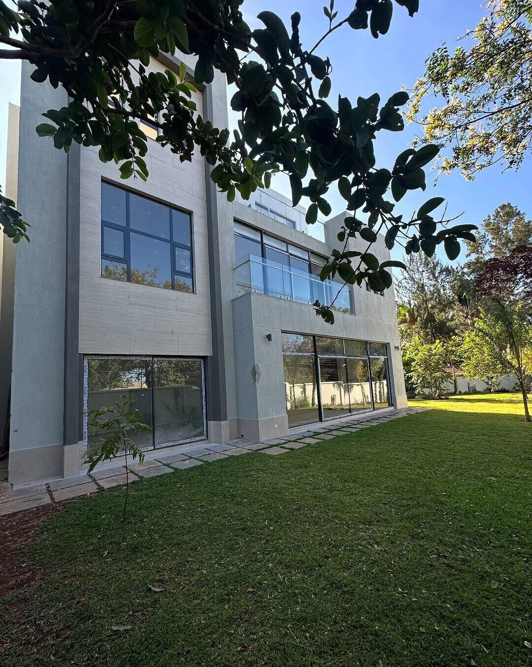 5-Ensuite Townhouse with DSQ & Private Garden - Lavington