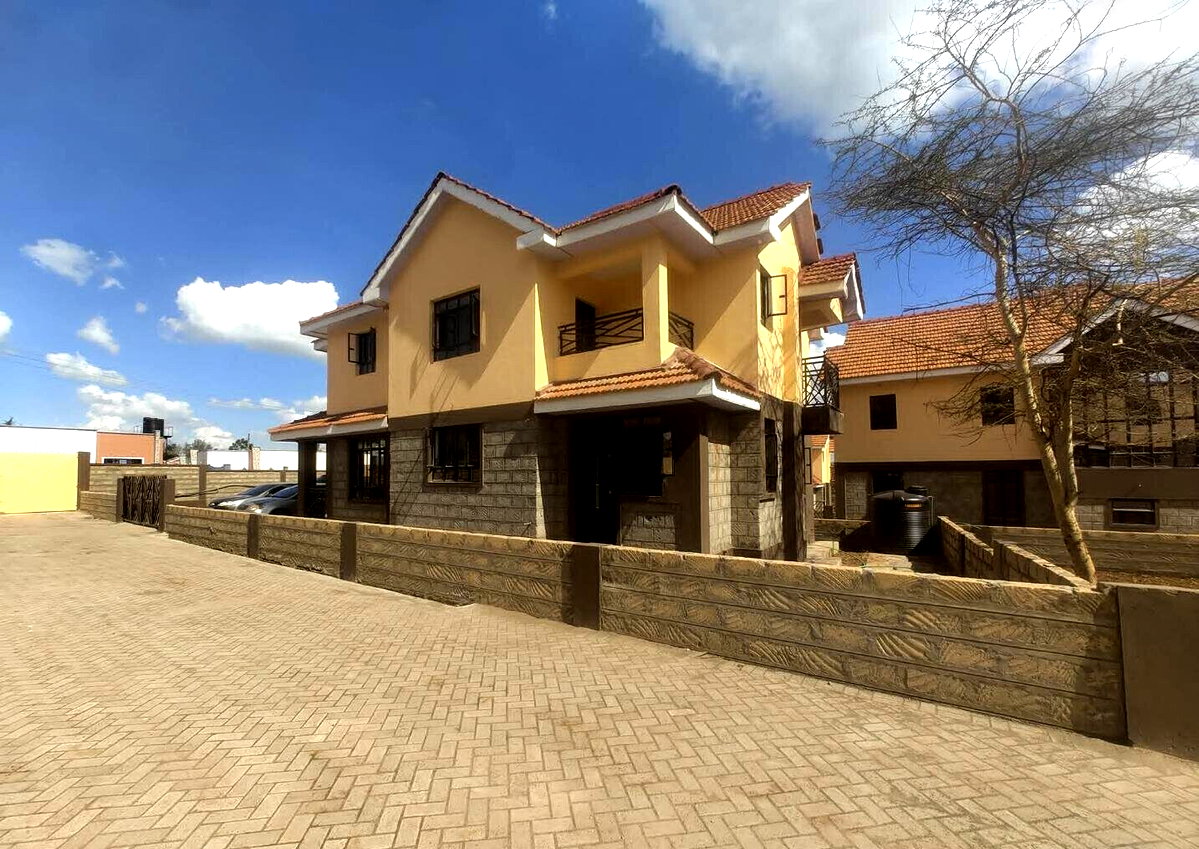 4BR Maisonette with Custom Finishes & Title Deed - Rimpa, Rongai