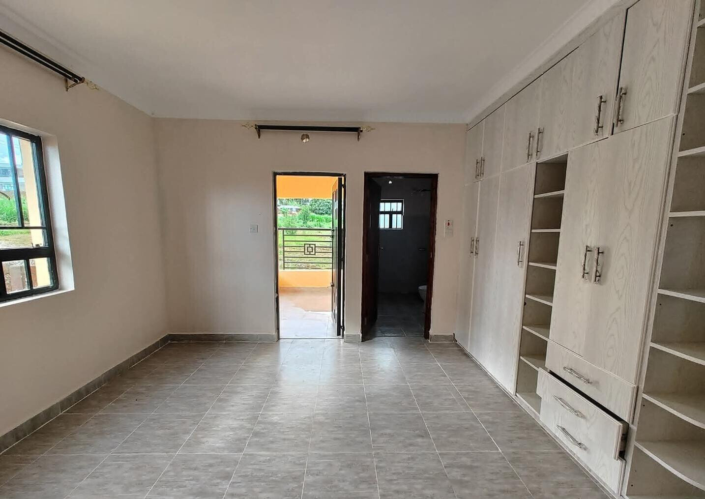 4BR Maisonette with Custom Finishes & Title Deed - Rimpa, Rongai