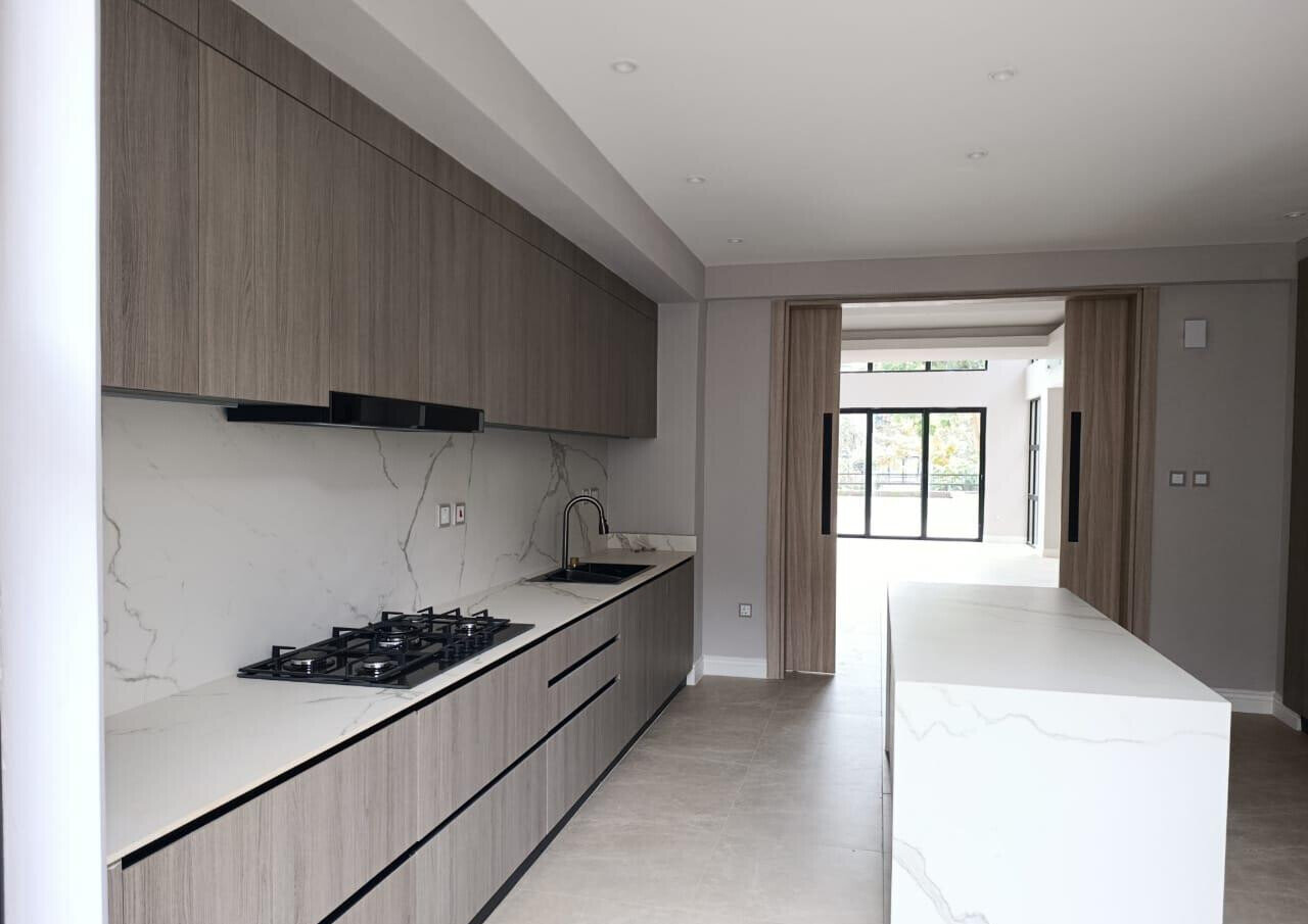 4BR Townhouse with Study & DSQ Next to International Schools - Runda