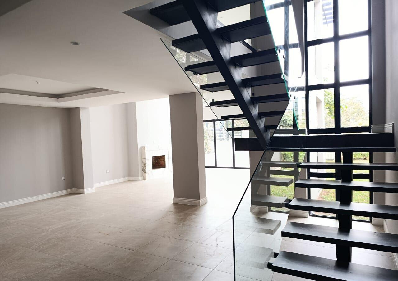 4BR Townhouse with Study & DSQ Next to International Schools - Runda