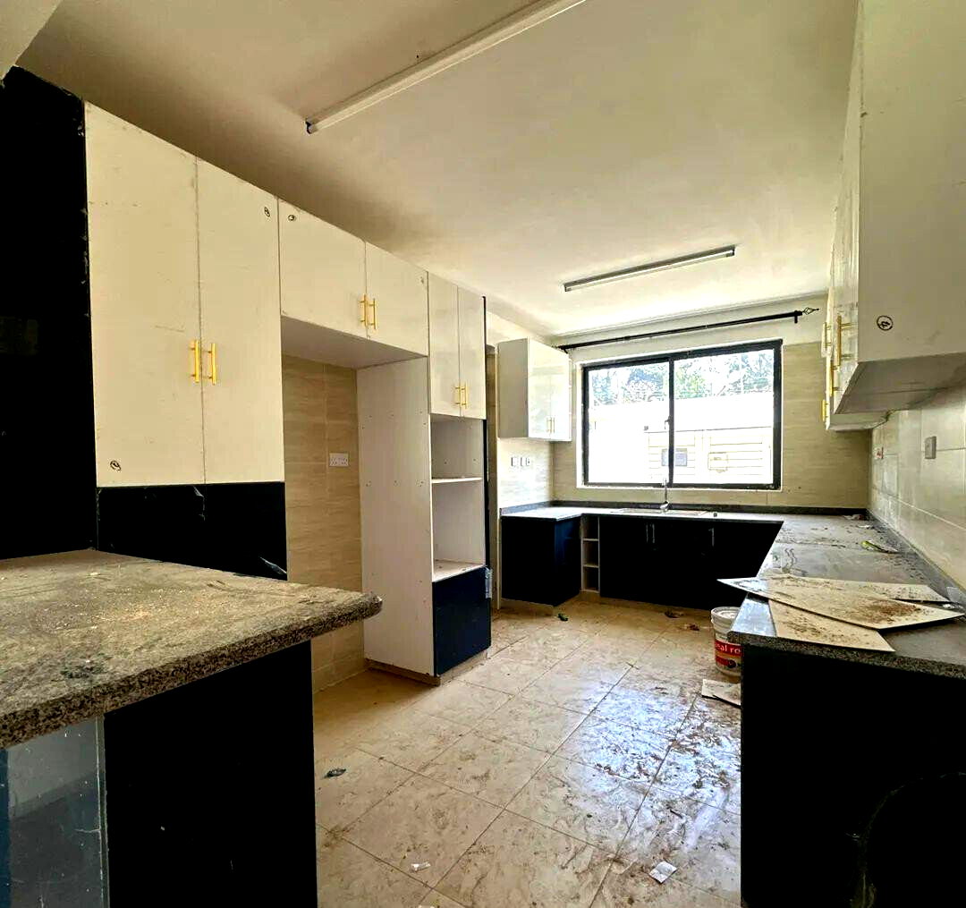 4-Ensuite Villa with DSQ & Rooftop Terrace - Lavington