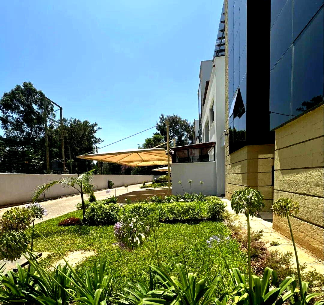 4-Ensuite Villa with DSQ & Rooftop Terrace - Lavington