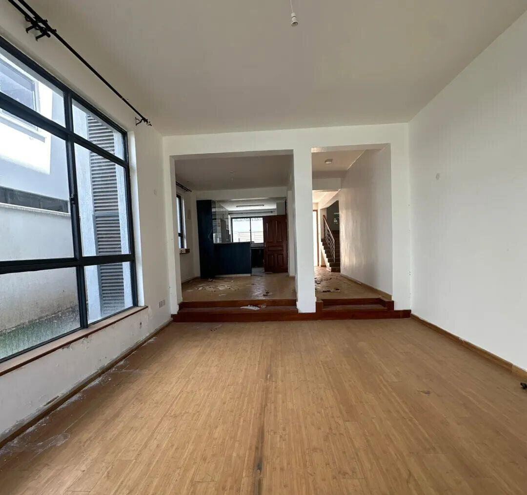 4-Ensuite Villa with DSQ & Rooftop Terrace - Lavington
