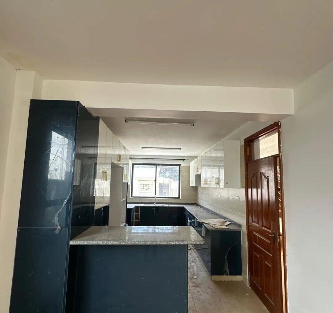 4-Ensuite Villa with DSQ & Rooftop Terrace - Lavington