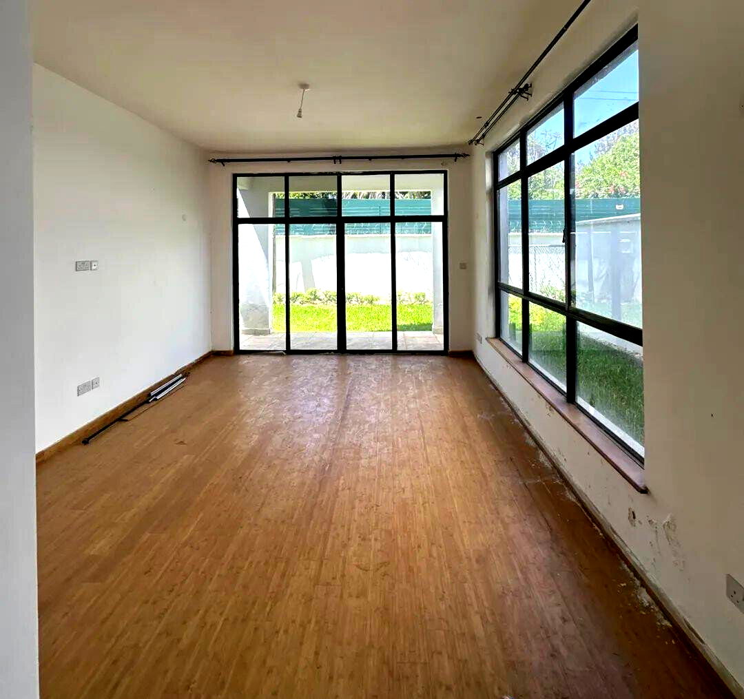 4-Ensuite Villa with DSQ & Rooftop Terrace - Lavington