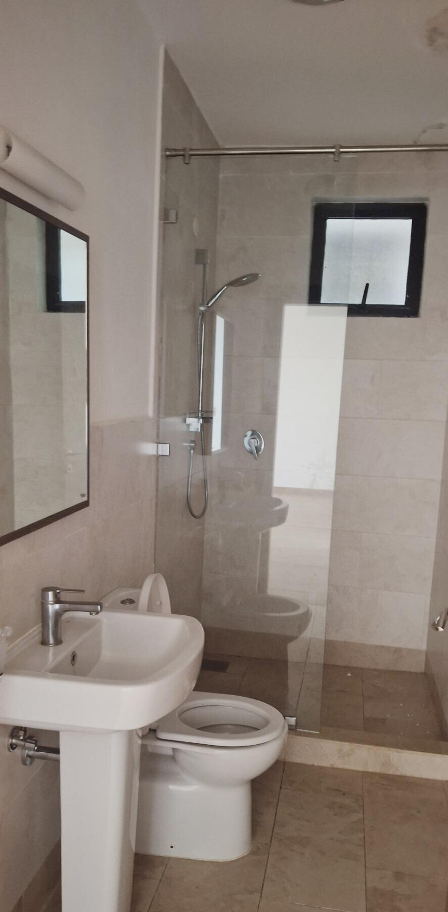 4BR Townhouse with DSQ & Pool Access - Syokimau