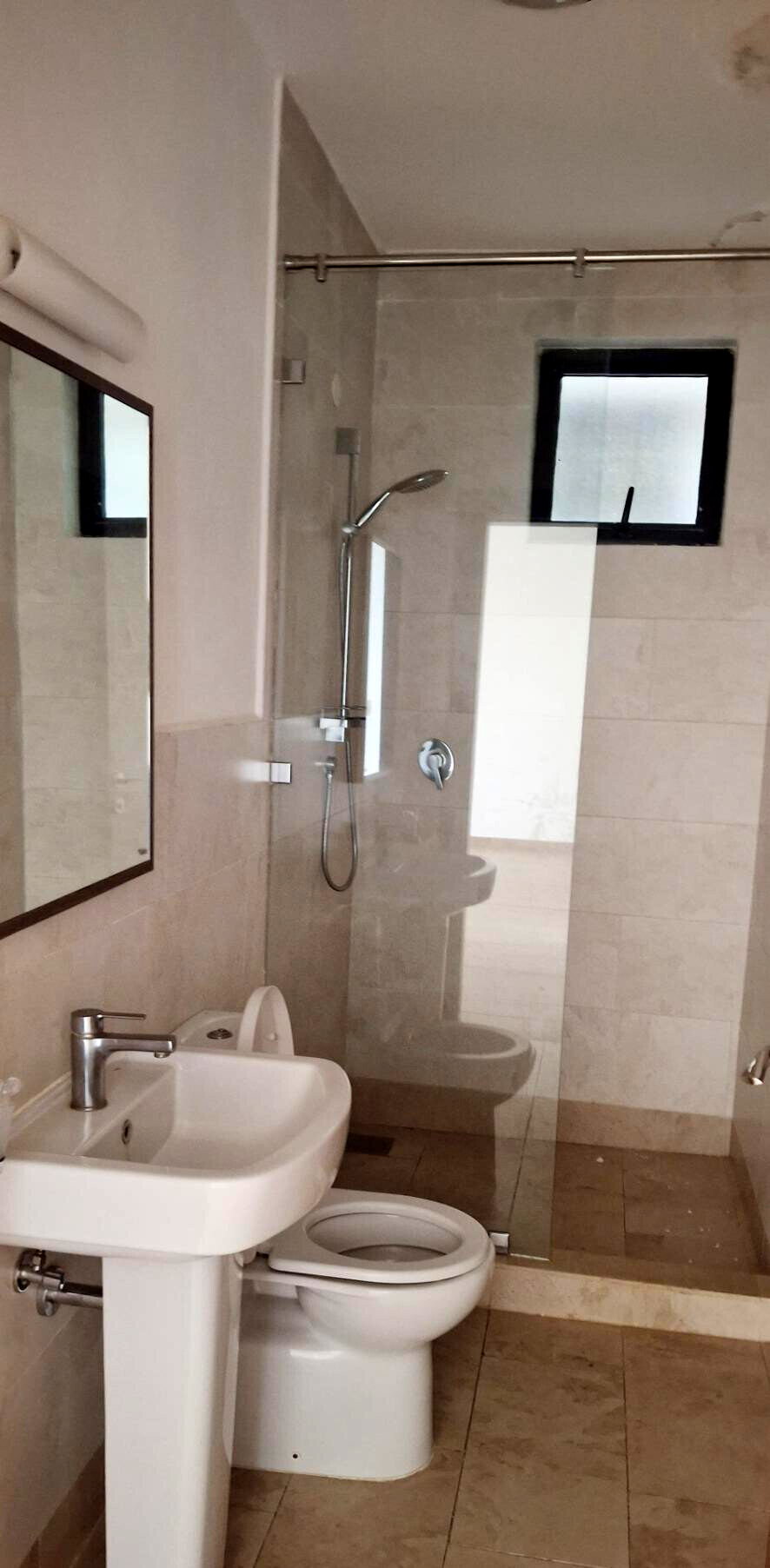 4BR Townhouse with DSQ & Pool Access - Syokimau