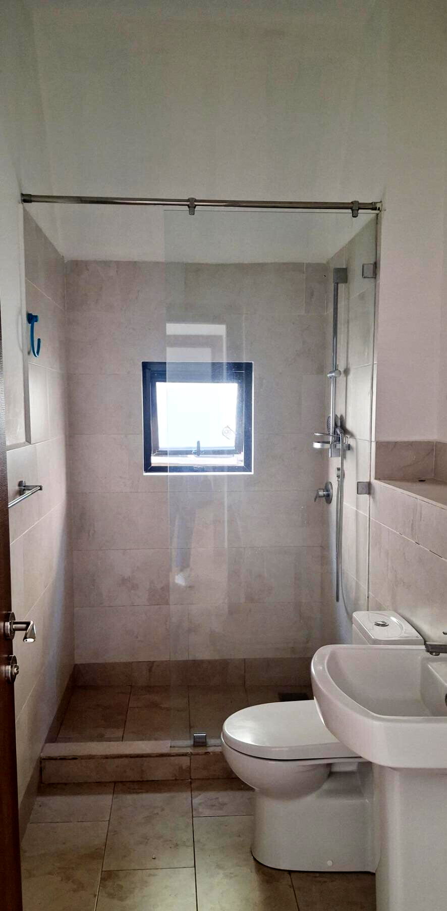 4BR Townhouse with DSQ & Pool Access - Syokimau