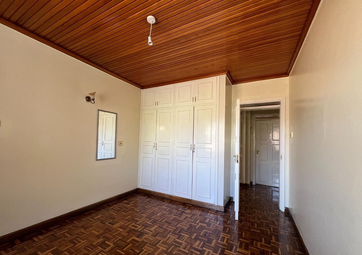 4-Bed Townhouse with DSQ in Private 8-Unit Compound - Brookside