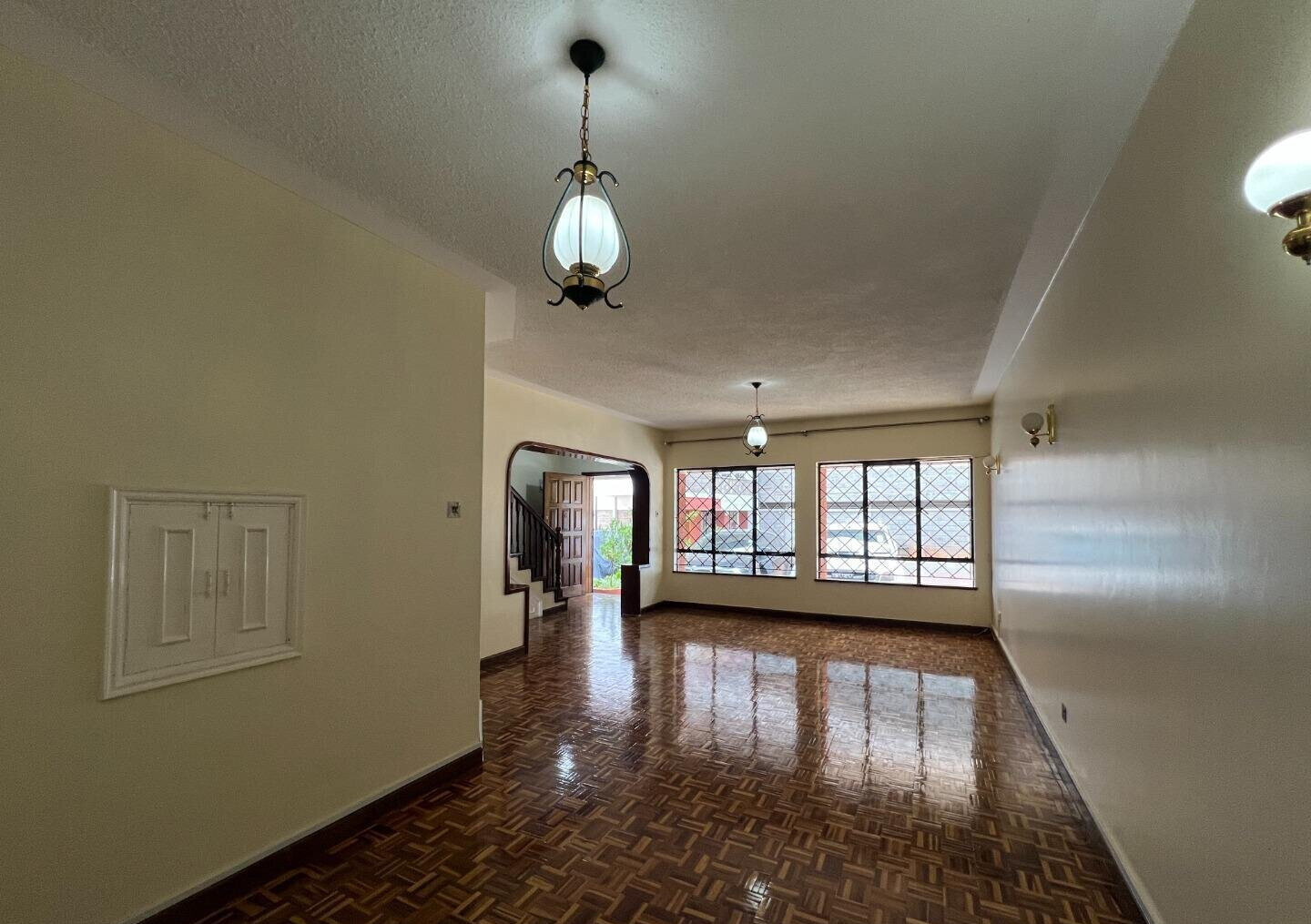 4-Bed Townhouse with DSQ in Private 8-Unit Compound - Brookside