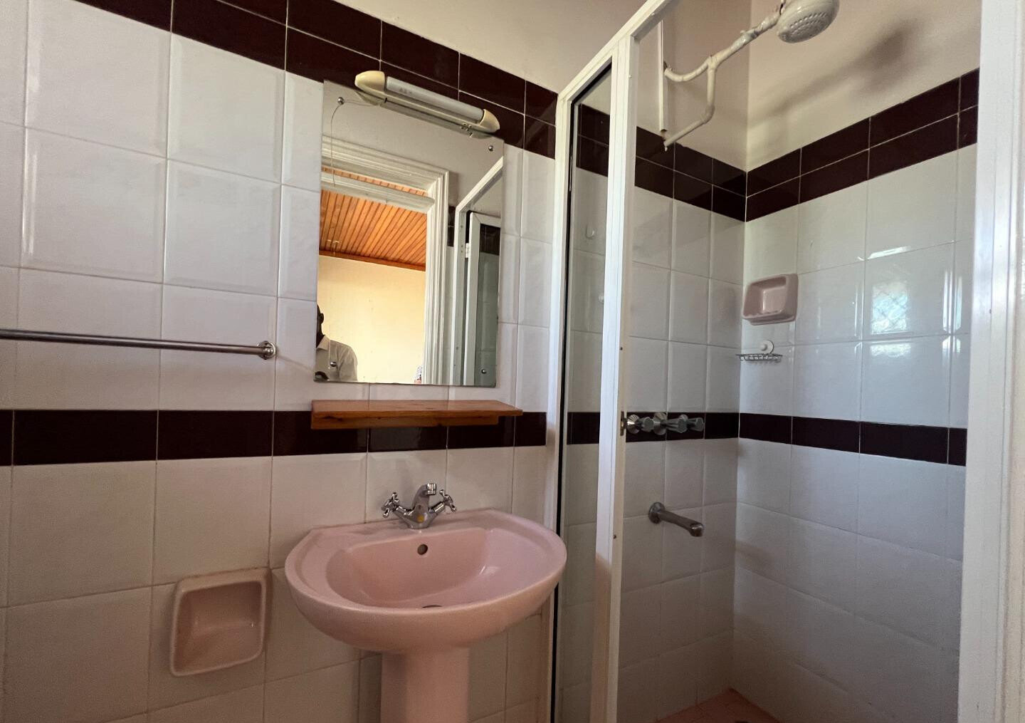4-Bed Townhouse with DSQ in Private 8-Unit Compound - Brookside