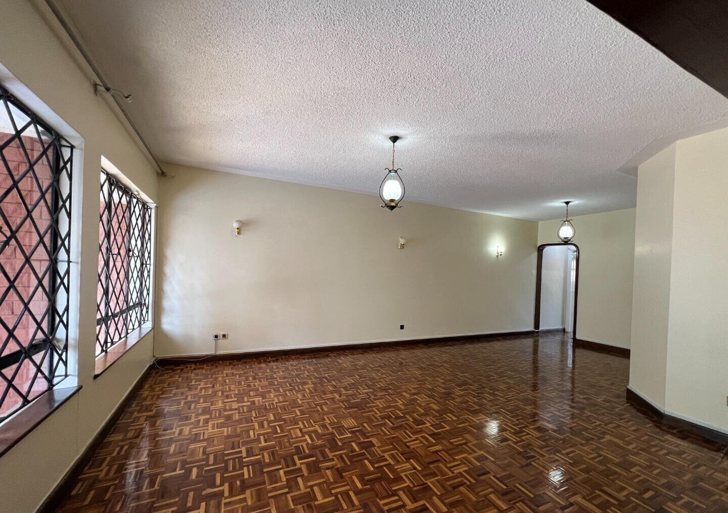 4-Bed Townhouse with DSQ in Private 8-Unit Compound - Brookside
