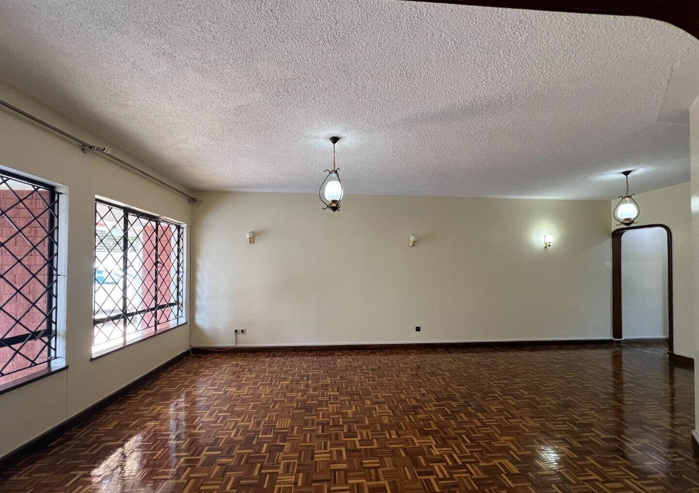 4-Bed Townhouse with DSQ in Private 8-Unit Compound - Brookside