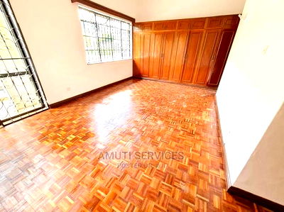 4bdrm Maisonette in Spring Valley for Sale - Image 2