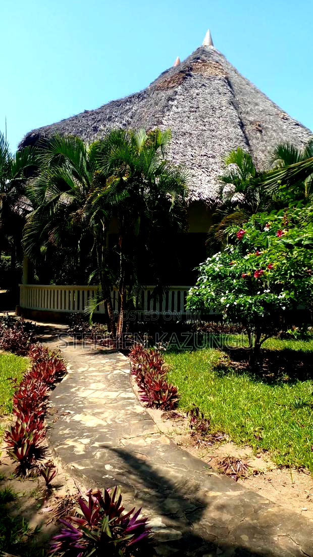 Furnished 4bdrm House in Golf &amp; Living, Ukunda for rent