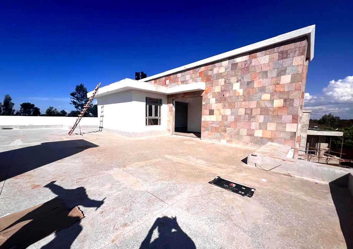 90% Complete 5BR All-Ensuite Villa with Rooftop Terrace - Runda