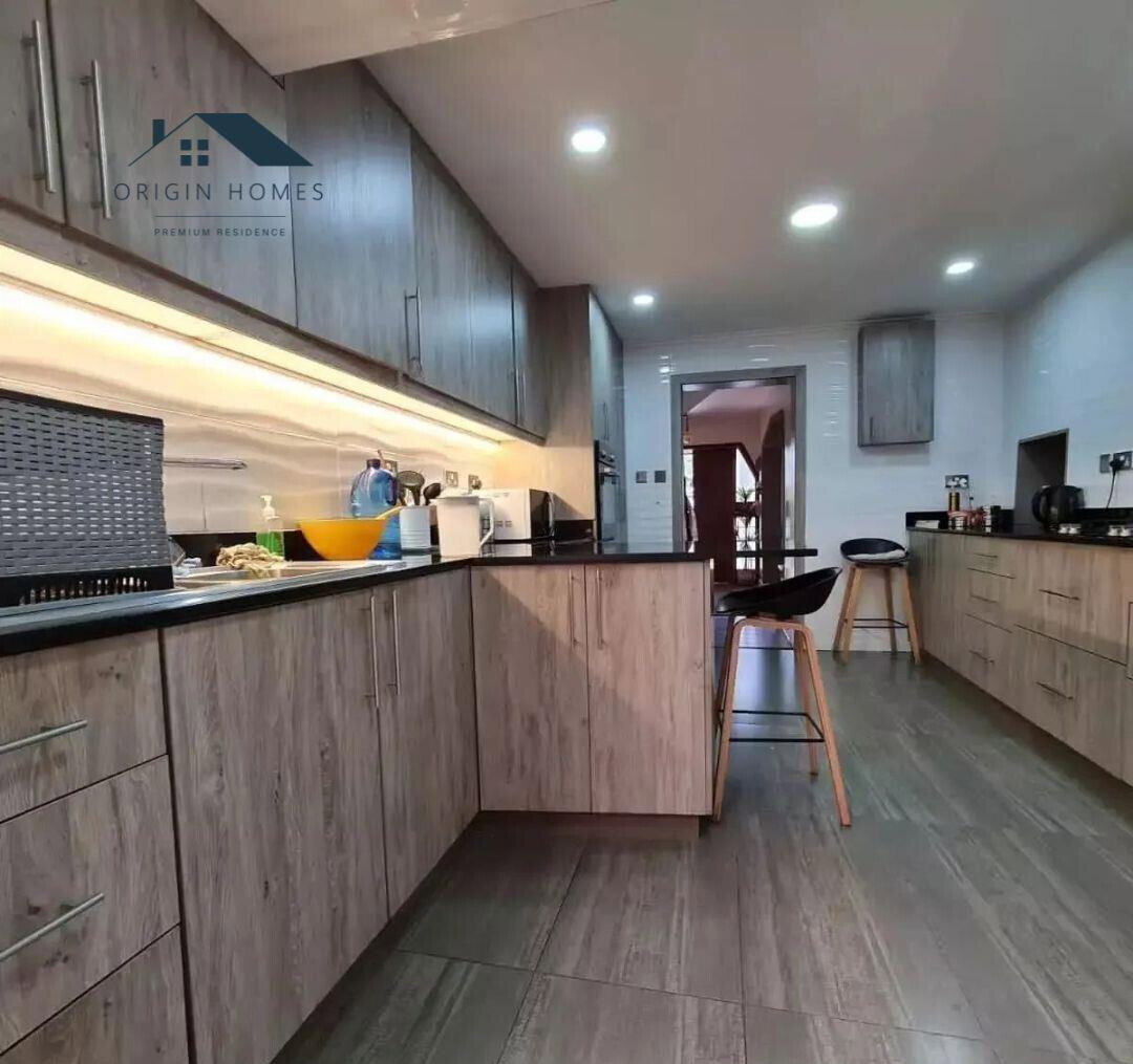 Refurbished 4BR Townhouse with Office & DSQ - Westlands