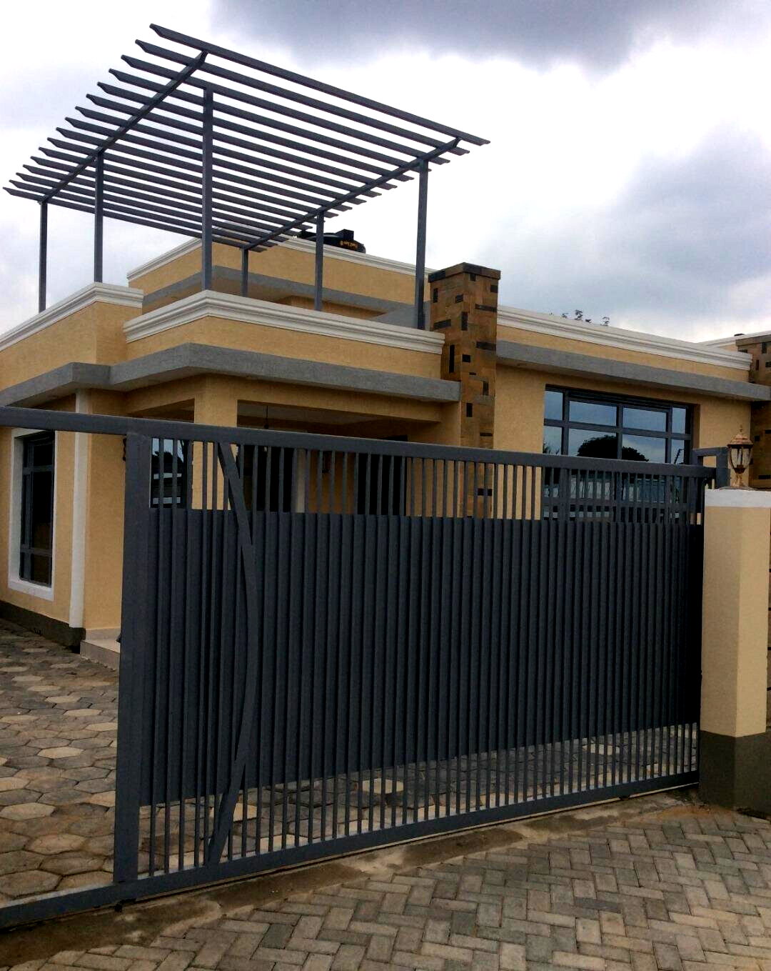 3BR All-Ensuite Townhouse with DSQ & Rooftop Terrace - Ruiru