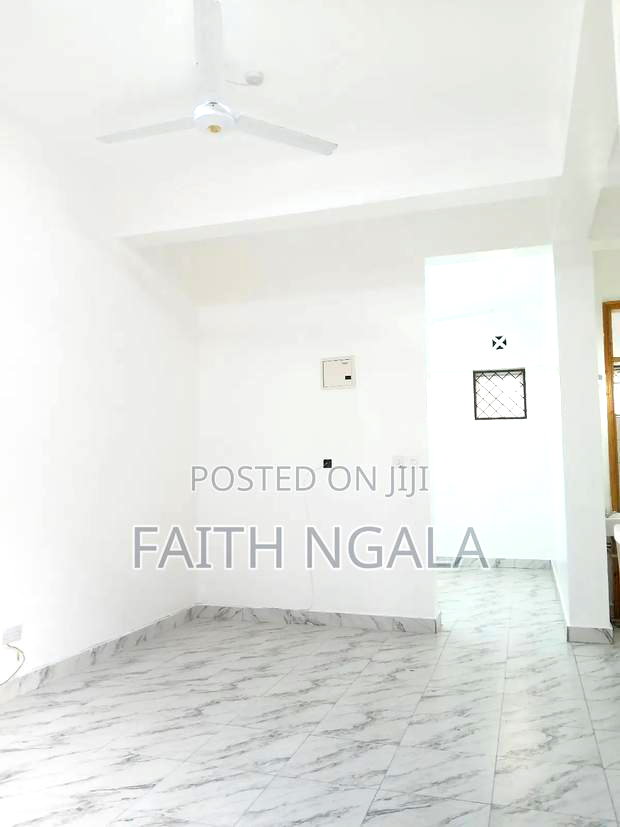 2 Rooms With Bathroom Toilet for Sale at 5.5m Negotiable