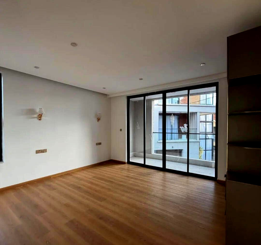 Designer 5-Bedroom Villa with Modern Finishes - Lavington