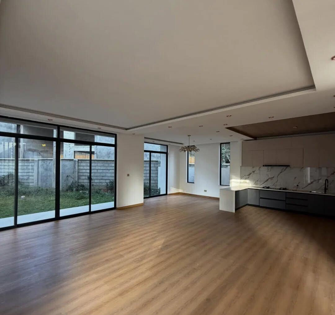 Designer 5-Bedroom Villa with Modern Finishes - Lavington