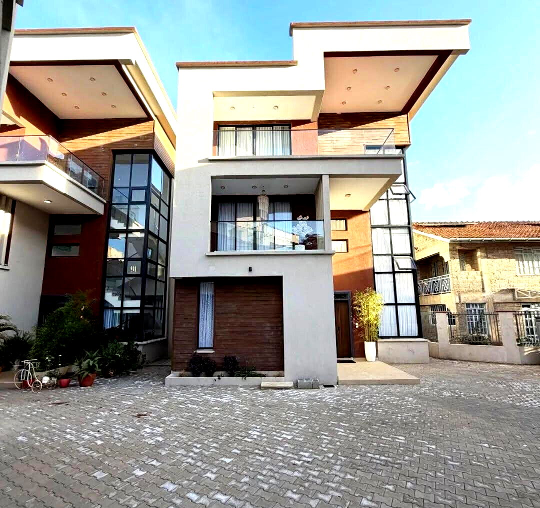 Designer 5-Bedroom Villa with Modern Finishes - Lavington