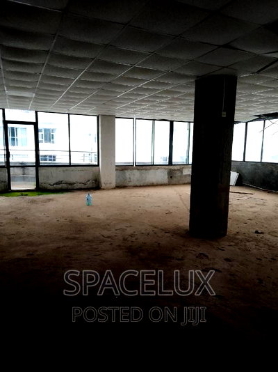 1530 SQFT Office in a Nice Complex - Image 1