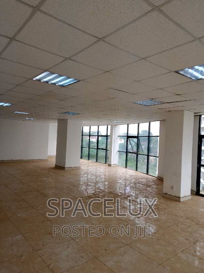 1530 SQFT Office in a Nice Complex - Image 3