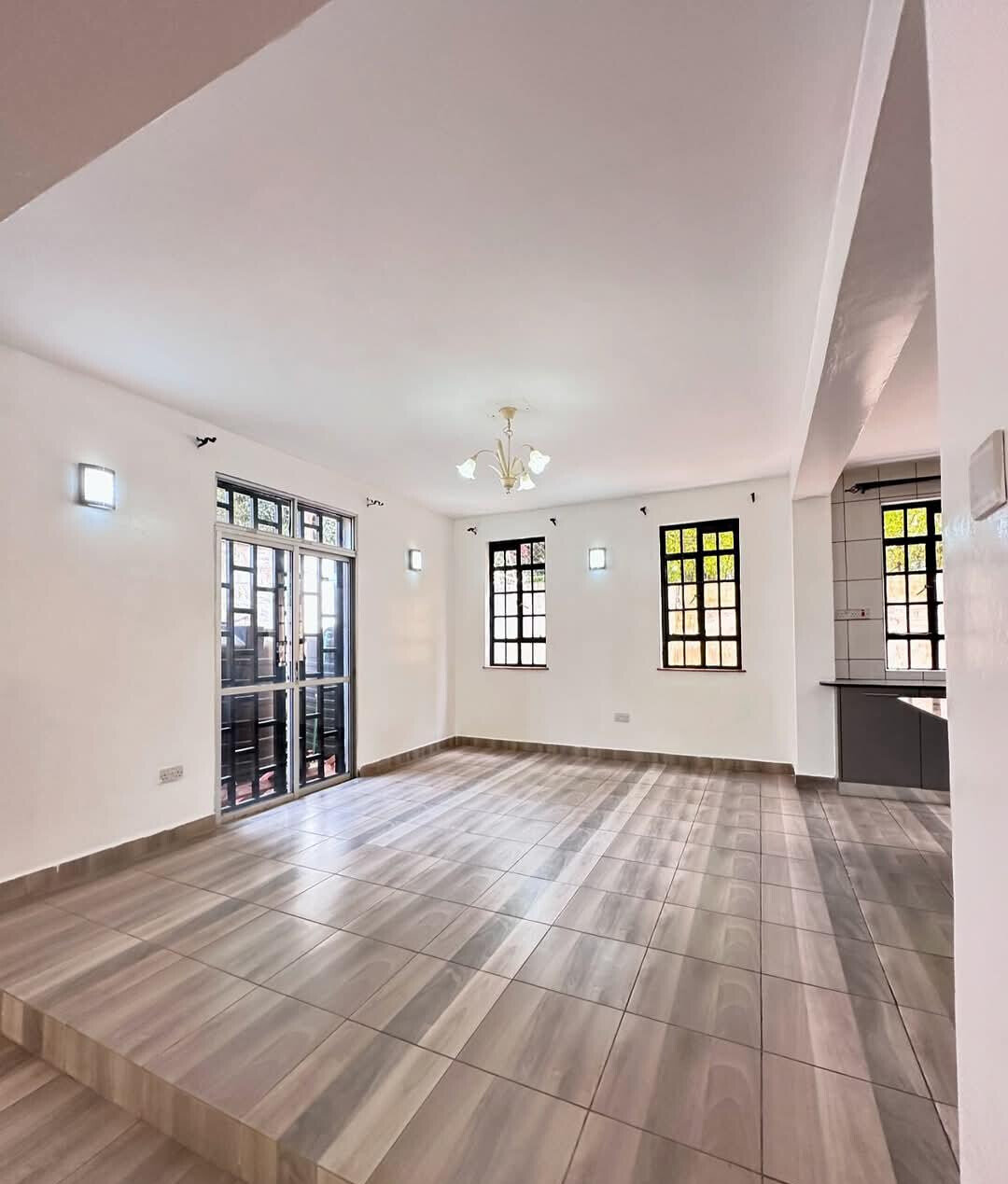 5-Ensuite Villa with DSQ & Rental Income - Kyuna Estate