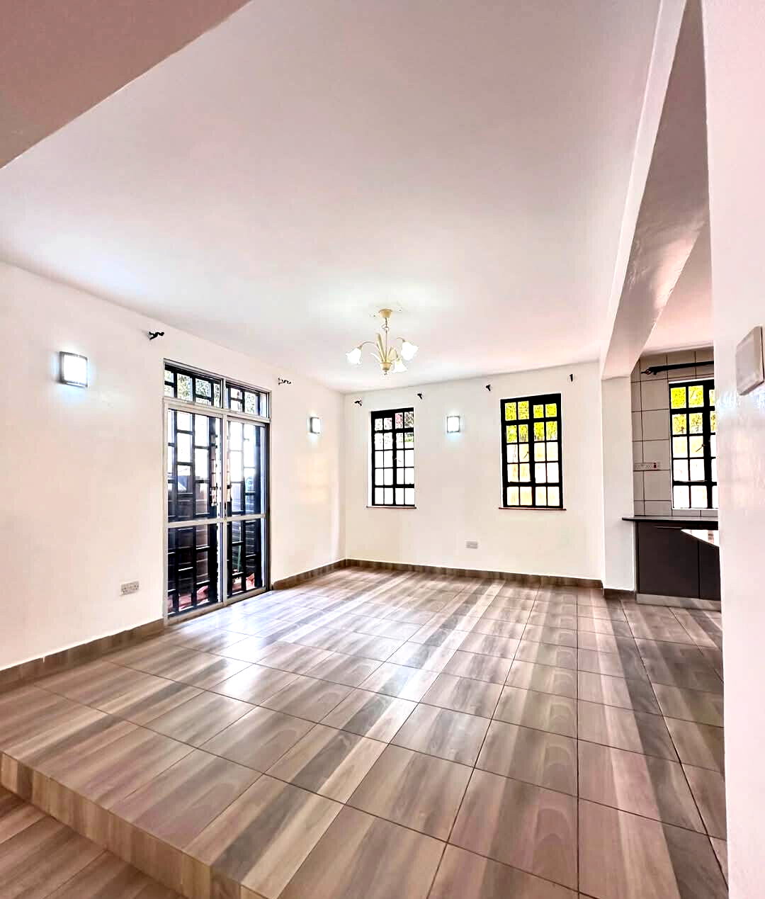 5-Ensuite Villa with DSQ & Rental Income - Kyuna Estate