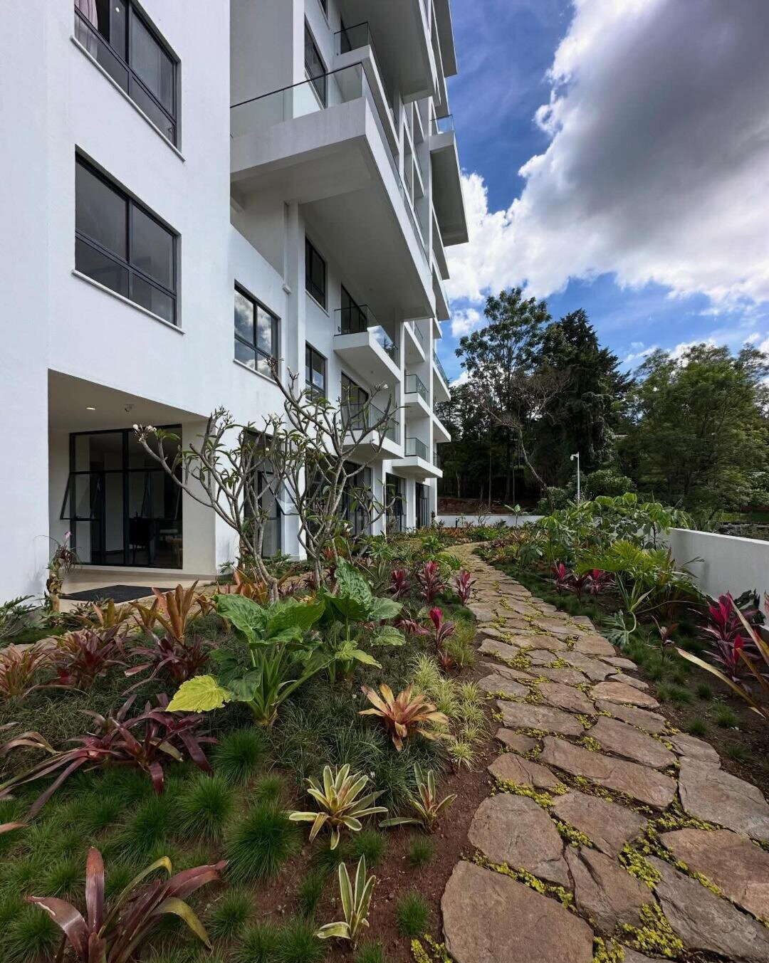 2BR Riverside Apartment with Sky Gardens & Heated Pool – KES 30M