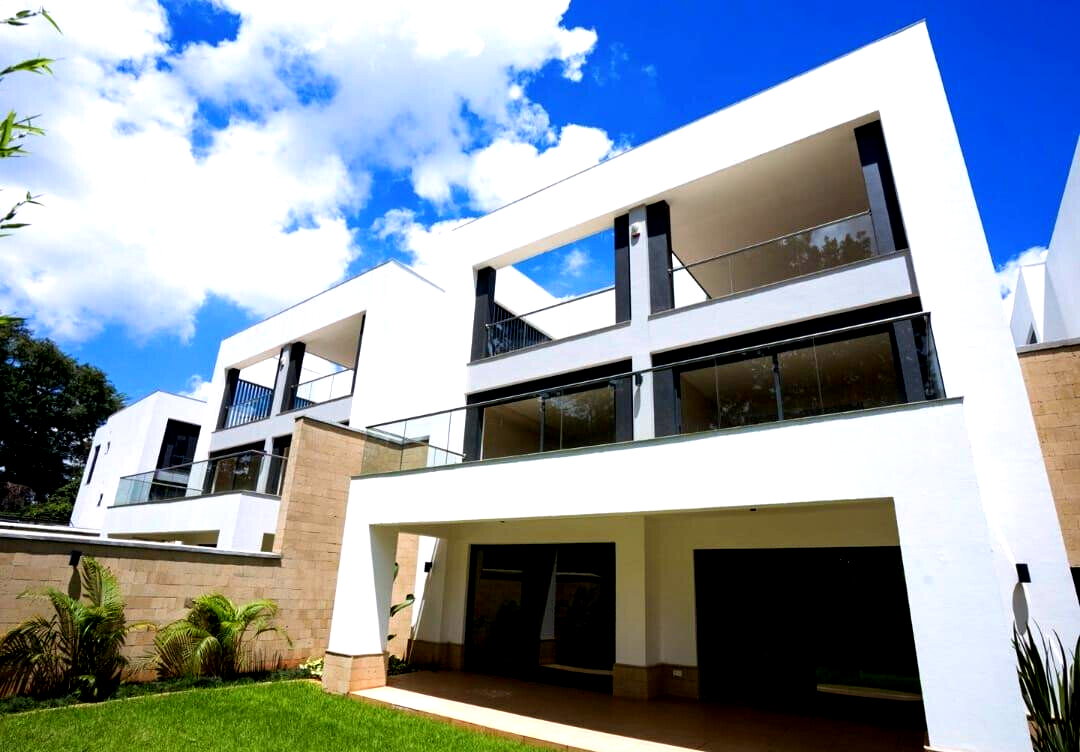 6-Bedroom Villa with Private Garden & Solar - Kyuna, Nairobi