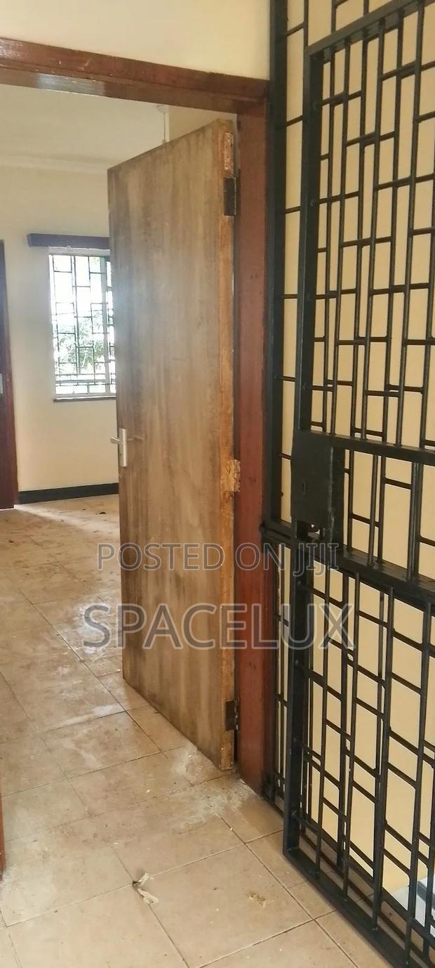 Good Office Tucked in Rush Greenary